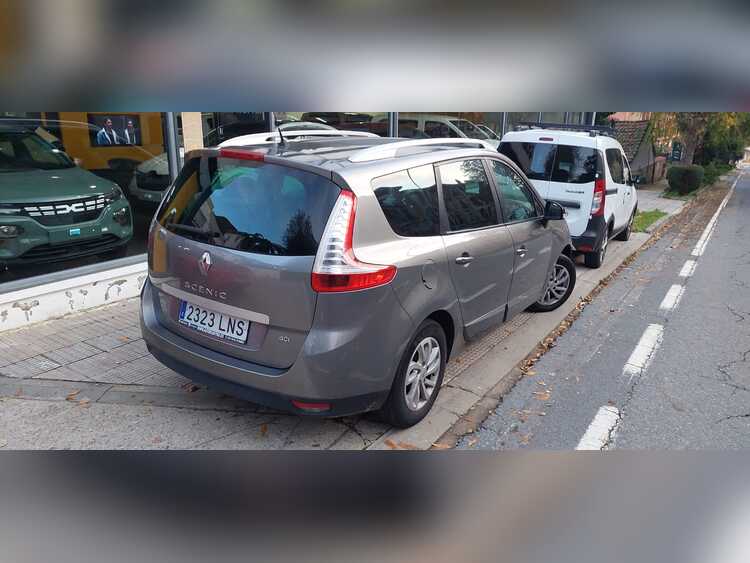 Renault Grand Scenic 1.5 DCI 110CV foto 3